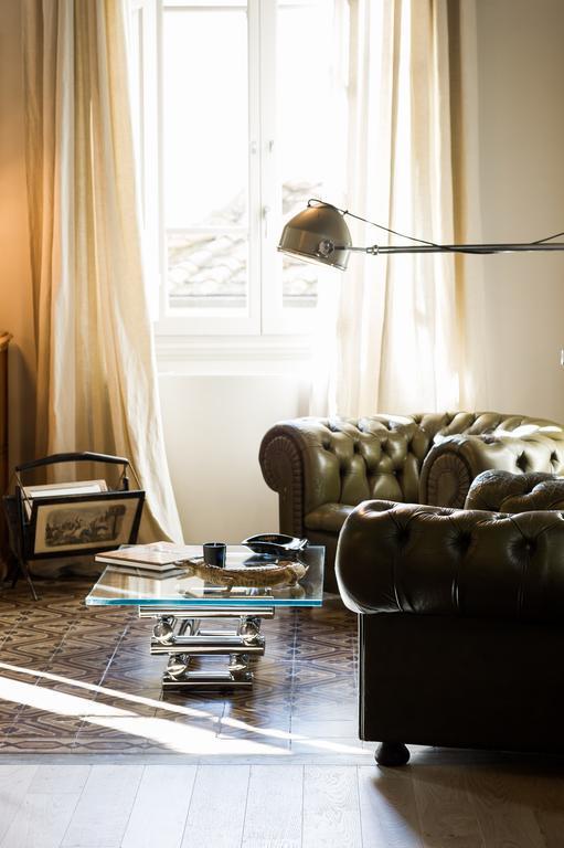 Arnobio Florence Suites ภายนอก รูปภาพ