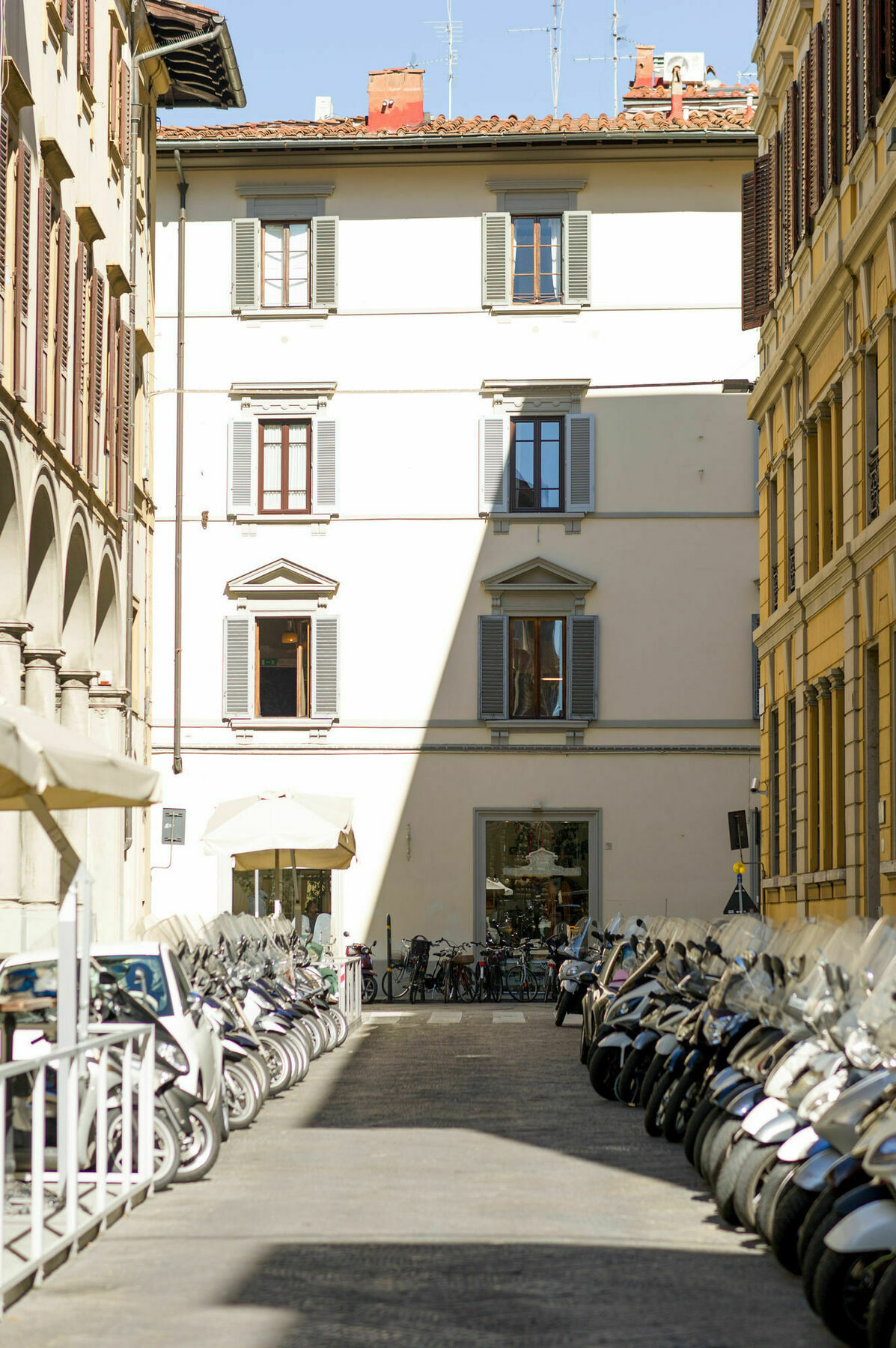 Arnobio Florence Suites ภายนอก รูปภาพ