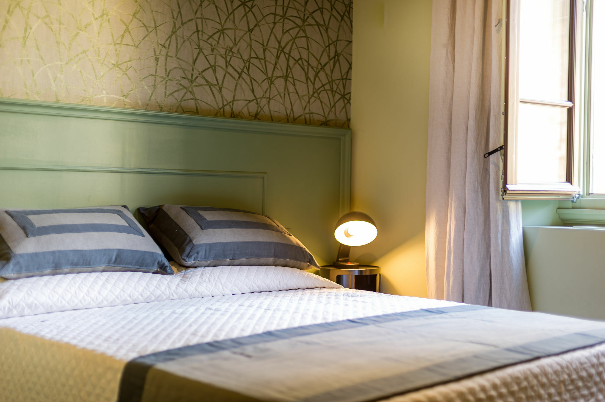 Arnobio Florence Suites ภายนอก รูปภาพ